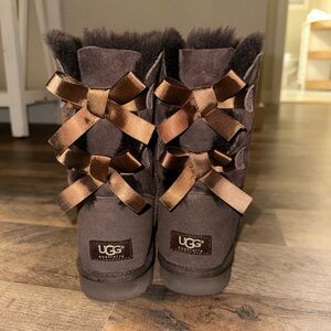 UGG dark brown boots: like new!!